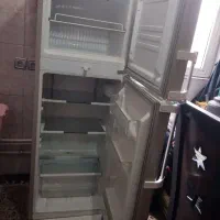 یخچال درحدنو