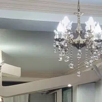 ۲ عدد لوستر برنجی ۸ شعله، لوستر دیوارکوب و ظروف