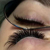 مژه کار حرفه ای نیاوران