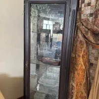 ویترین شیشه ای