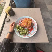 کافه رستوران اسکای لانژ میزتو رزرو کن