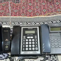 ۳عددتلفن رومیزی یکیشون بی سیمی هست،