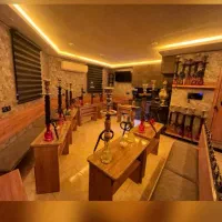 نماینده در کافه قلیان زن