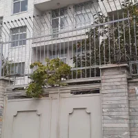 کلنگی ۱۹۲ متری / سند تکبرگ مدارک آماده دفتر خانه