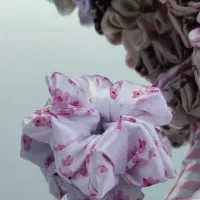 اسکرانچی و کلاه و برگ بالش ساتن|آرایشی، بهداشتی، درمانی|مریوان, |دیوار