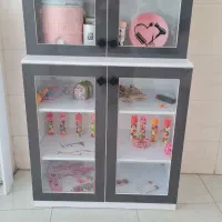 تجهیزات سالن زیبایی|آرایشگاه و سالن‌های زیبایی|بیرجند, |دیوار