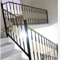 فرفروژه لوله خراطی فلزی به عنوان گل نرده