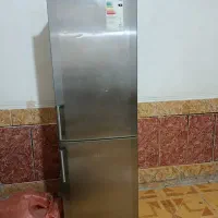 یخچال فریزر در حد نو
