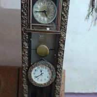 مجسمه ساعت تمیز وسالم هست