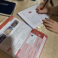 آموزش زبان انگلیسی ویژه نوجوانان و بزرگسالان