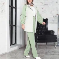 تعدادی مانتو و شلوار نو جنس خوب به فروش می‌رسد