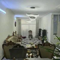 ۹۰ متر آپارتمان چند قدمی مترو