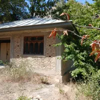 خانه بنیادی  در منطقه ییلاقی جاده هراز