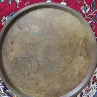 سینی ۷۰ سانتی برنجی کهنه|کلکسیون اشیاء عتیقه|رشت, گلسار|دیوار