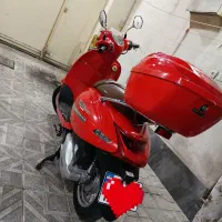 وسپا رهرو قرمز با زنون