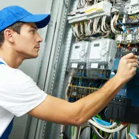 برق کار ساختمان .خدمات فنی ساختمانی