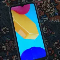 گوشی M13
