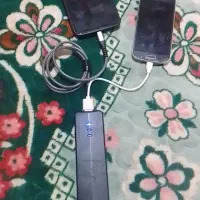 پاور بانک قابلیت شارژ ۲گوشی همزمان سالم
