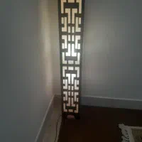 اباژور ایستاده