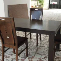 میز ۶ نفره  با ۴ صندلی