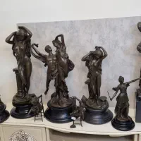 خرید وفروش مجسمه برنزی زن کنار ستون ۷۵ سانتی