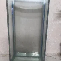 اکواریوم عمودی شیشه خم