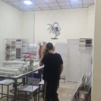 فروشنده خانم