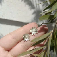 گلگوش نقره با مروارید پرورشی