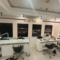 فروش تجهیزات کامل یک سالن زیبایی در حد نو