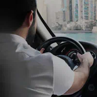 راننده اقا با ماشین خودش بابت کارهای شخصی
