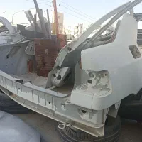 قسمت عقب زانتیا رنگ فابریک و ال۹۰ و گلگیر ۱۱۱ جلو|قطعات یدکی و لوازم جانبی|شیراز, نصر|دیوار