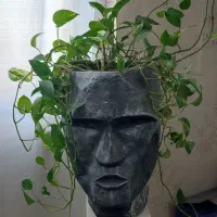 گلدان سفالی چهره