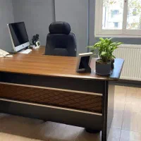 میز مدیریت برند فرامین|مبلمان اداری|رشت, گلباغ نماز|دیوار