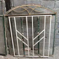 درب و پنجره آهنی