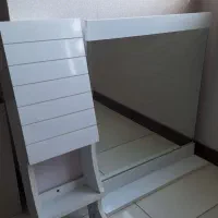 آینه و باکس سفید