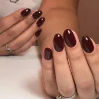 خدمات کاشت ناخن وآموزش