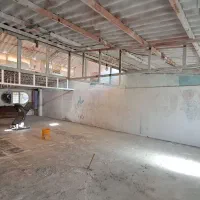 بالا مغازه ۱۰۰ متری بر تختی