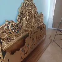 تخت دو نفره و آینه تک