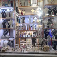 یکباب مغازه در بازار رضا طبقه همکف