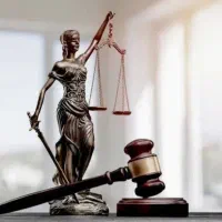 وکیل پایه یک دادگستری متخصص و پیگیر