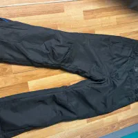 کاپشن اسکی اورجینال با شلوار در حد نو