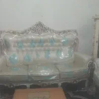 سلام .مبل نه نفره با میز غذا خوری چهارنفره.و کاور