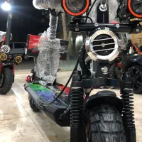 اسکوتر برقی|دوچرخه، اسکیت، اسکوتر|برخوار, |دیوار