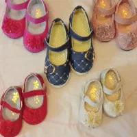 کفش های بچه گانه دخترانه و صندل های طبی زنانه