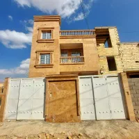 فروش-منزل-دو-طبقه-100-متری-درب-حیاط