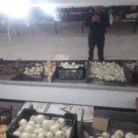 آینه دیواری برای سالن آرایشی ، مغازه و میوه فروشی