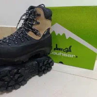 کفش کوهنوردی و کفش ایمنی|کیف، کفش، کمربند|بیرجند, |دیوار