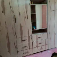 کمد دیواری  همراه تخت تا شو وکنابخانه بزرگ