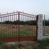 ۲۰۰ متر زمین