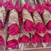 تک شاخه گل رنگی آبنباتی|گل مصنوعی|صومعهسرا, |دیوار